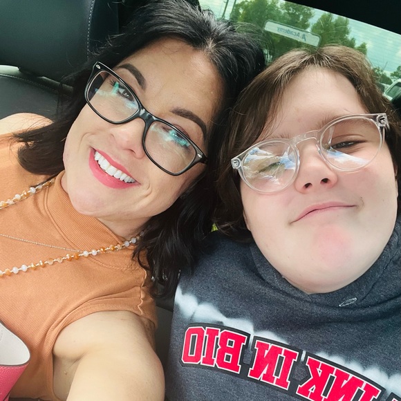 Meet your Posher, Francine - Picture 2 of 7